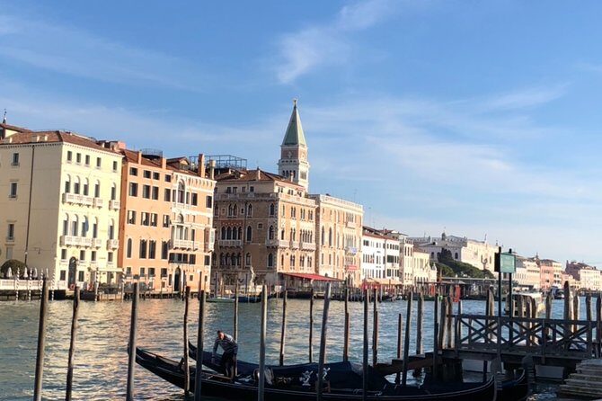 two-hour walk from Rialto to San Marco between history, traditions and art - Fondaco dei Tedeschi: the bridge between trade and art