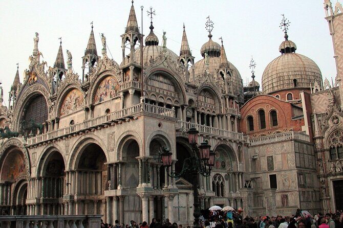 Unusual Perspectives of St Mark's Basilica & optional Pala d'Oro - Upper Floor Treasures and St Mark’s Museum Model