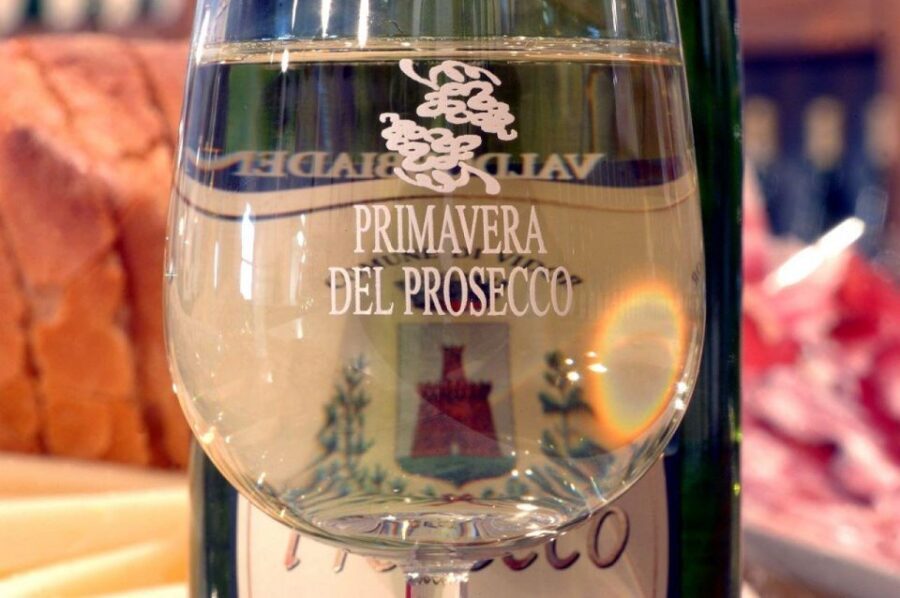 Valdobbiadene: Prosecco private tour & taste with Sommelier - How to get the most from your Prosecco day
