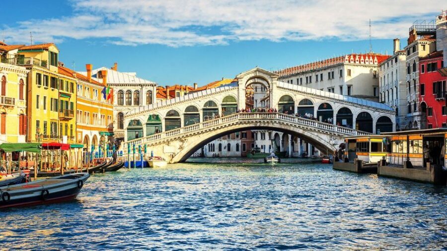 Venezia Audioguide - TravelMate app for your smartphone - A smartphone audioguide that fits Venice’s real rhythm