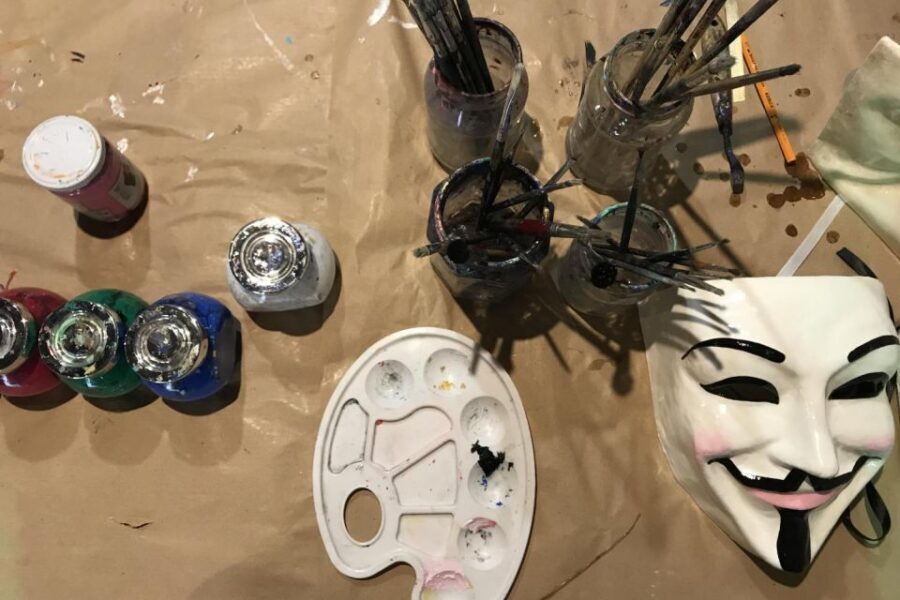Venice: 2-Hour Masks & Puppets Tour for Children - Painting your own Venetian mask at the nearby atelier