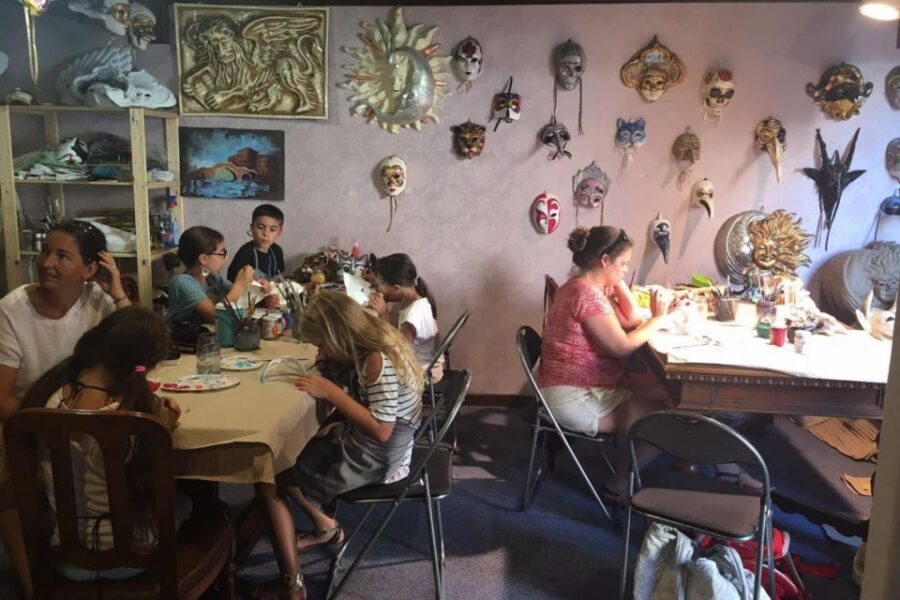 Venice: 2-Hour Masks & Puppets Tour for Children - Price and value: what $271.88 per group covers