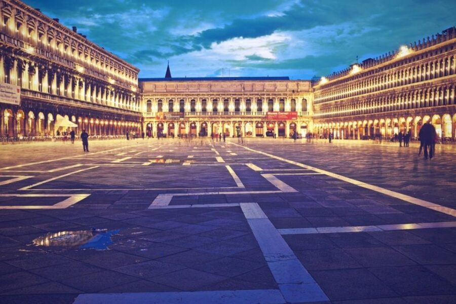 Venice: 2-Hour Private Walking Tour at Night - Why Venice at night changes everything