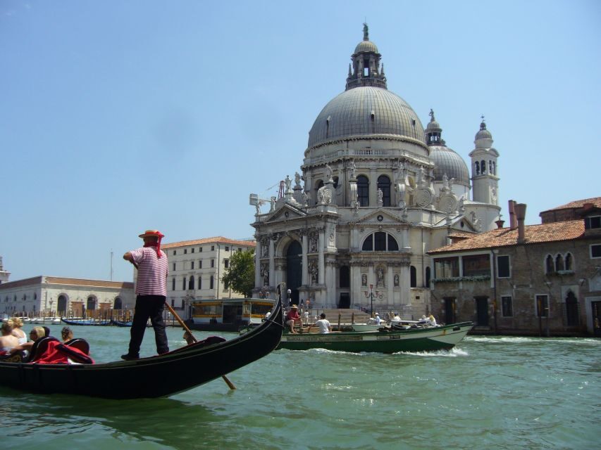 Venice: 30 min Gondola Ride on the Grand Canal with Guide - Price and value: what $163.13 per person really buys
