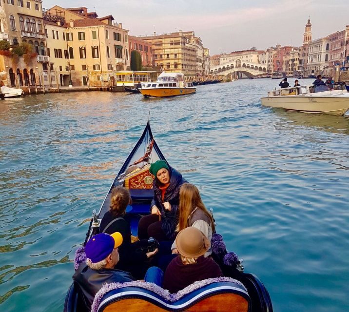 Venice: 30 min Gondola Ride on the Grand Canal with Guide - Why this route feels like Venice, not just sightseeing