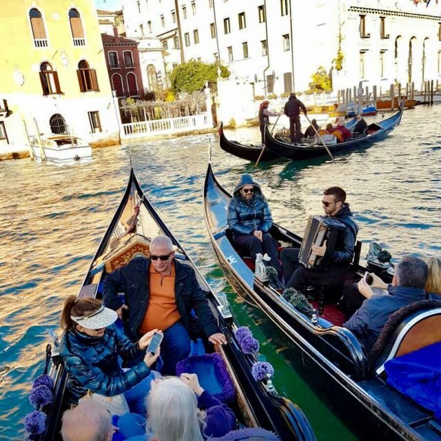Venice: 30-Minute Gondola Ride on Grand Canal with Serenade - Price and value: what you’re really paying for