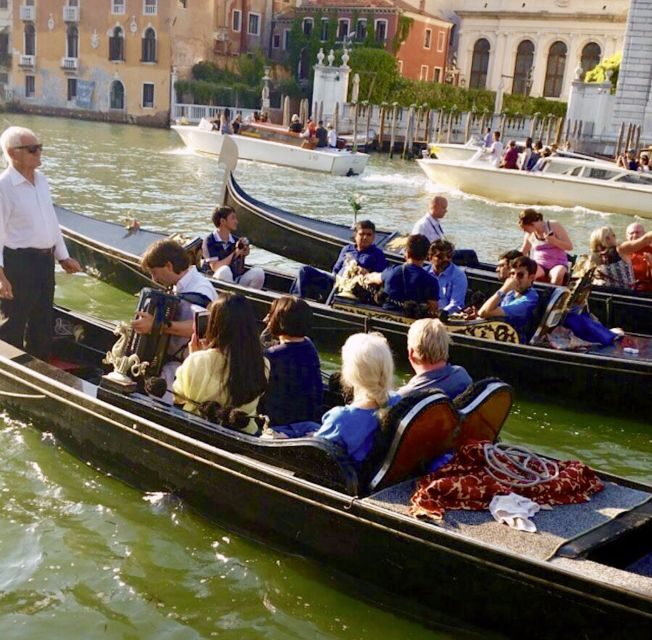 Venice: 30-Minute Gondola Ride on Grand Canal with Serenade - The 30 minutes on the water: tight side canals to the Grand Canal