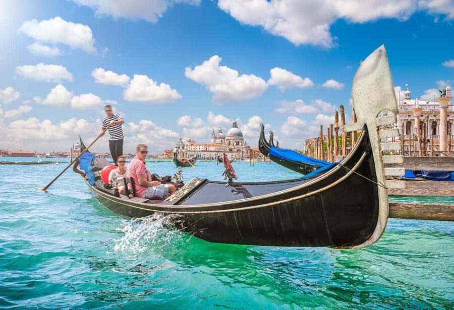 Venice: 30 minutes Enchanting Gondola Ride - Why a 30-Minute Gondola From Bacino Orseolo Works
