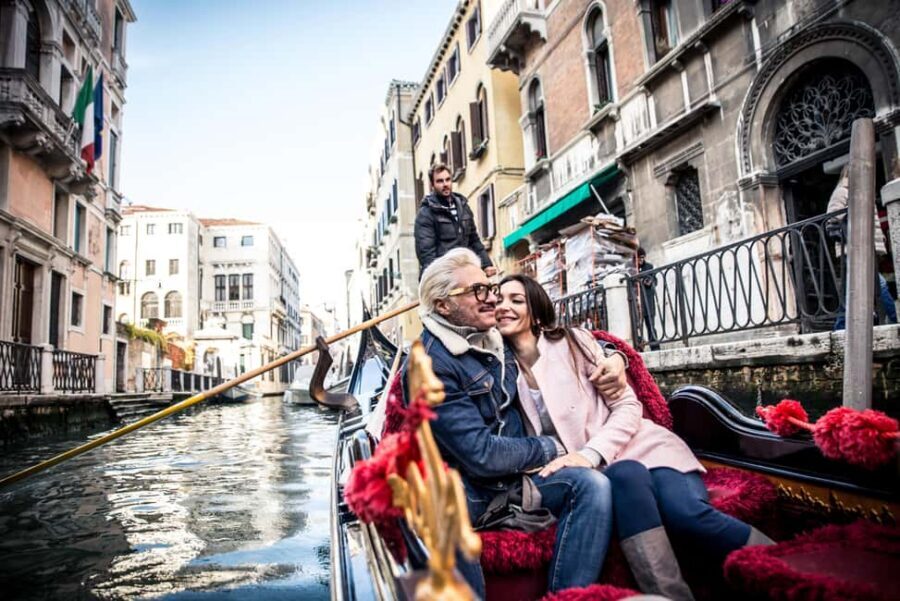 Venice: 30 minutes Enchanting Gondola Ride - How the Ride Feels: Smooth, Short, and Maybe Light on Chat