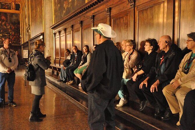 Venice 3,5 hrs tour: Doge's Palace, St Mark's and Hidden Gems - Doge’s Palace skip-the-line: the power, the stairs, and the prisons