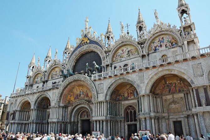 Venice 3,5 hrs tour: Doge's Palace, St Mark's and Hidden Gems - Meeting at Giardini Reali: show up early and use the right cue