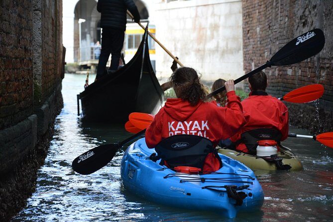 Venice: 60' Quick Kayak Tour with guide - The Wet Reality (And How to Stay Comfortable)
