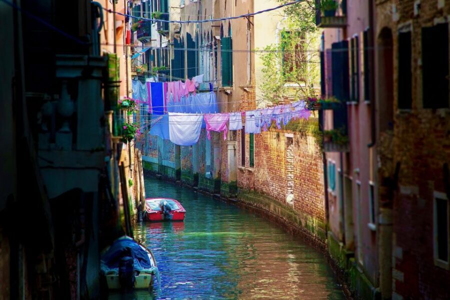 Venice Art and Architecture Private Walking Tour - Your private licensed guide: questions, flexibility, and languages
