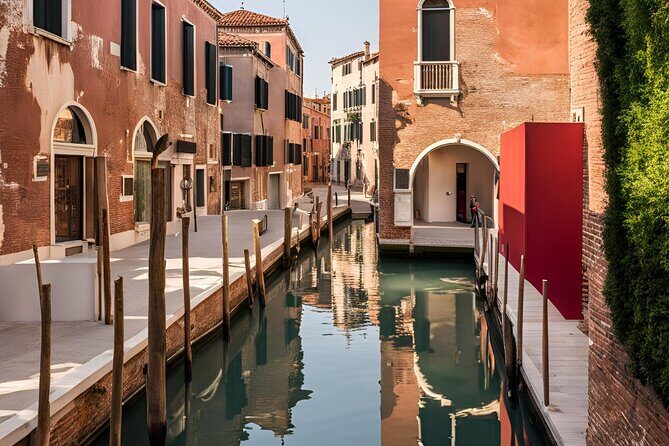 Venice Art Biennale 2026 Guided Tour with a Licensed Guide - The licensed guide factor: why Valerio changes the experience