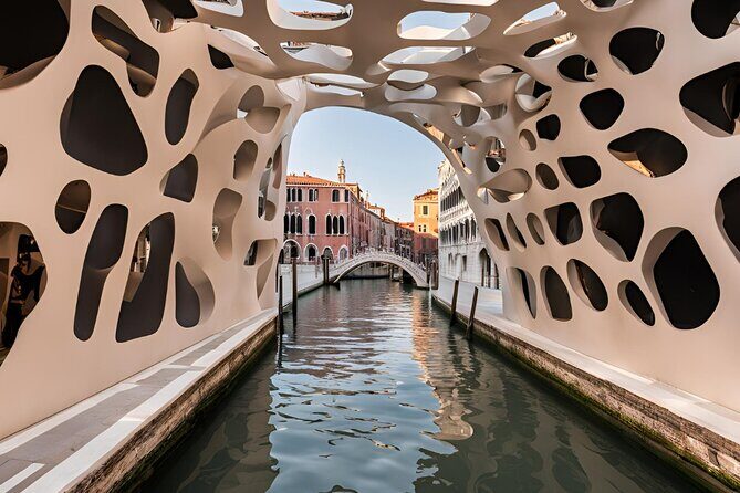 Venice Art Biennale 2026 Guided Tour with a Licensed Guide - Timing: 2 hours that won’t eat your whole day