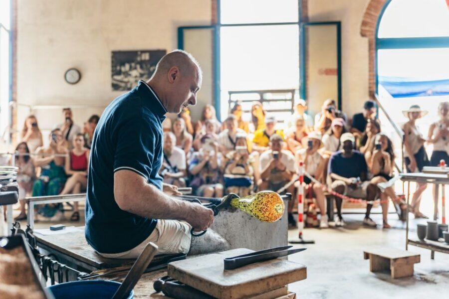 Venice: Burano, Torcello & Murano Boat Tour w/Glassblowing - Burano: colorful houses, lace in action, and a real place to pause
