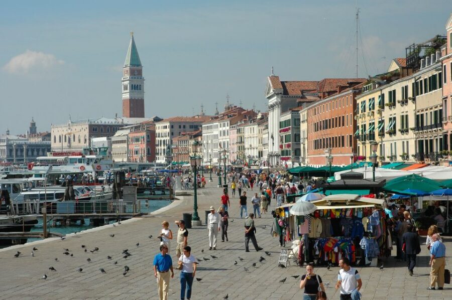 Venice: Castello District Private Walking Tour - Riva degli Schiavoni and the Arsenale edge: Venice through work and water