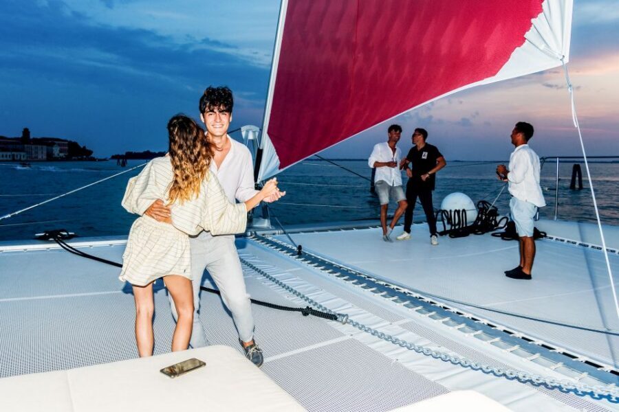 Venice: Catamaran Sunset Jazz Cruise with Aperitivo - Why this Venice sunset jazz cruise works so well