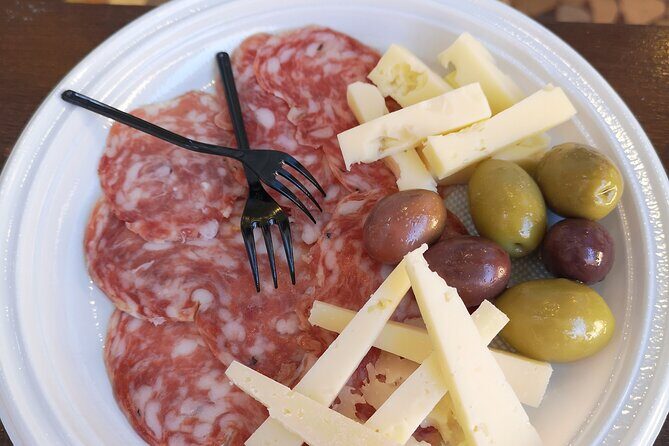 Venice Cicchetti, Spritz and Wine Tour with a Local Guide - Cannaregio’s bacaro rhythm: sarde in saor and baccalà mantecato