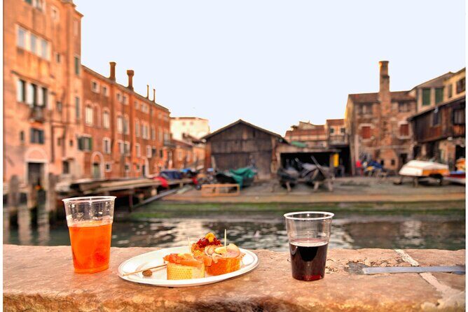 Venice Cicchetti, Spritz and Wine Tour with a Local Guide - Where to meet and how the ending affects your night