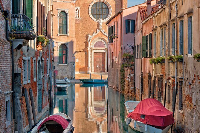 Venice City Center Exclusive Guided Walking Tour - Cannaregio on foot: everyday Venice beyond the main loop