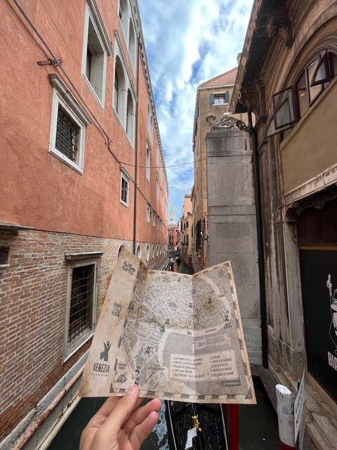 Venice City Escape: "Hunting for L'Omo dal Capelon" - Key Highlights Worth Your Time