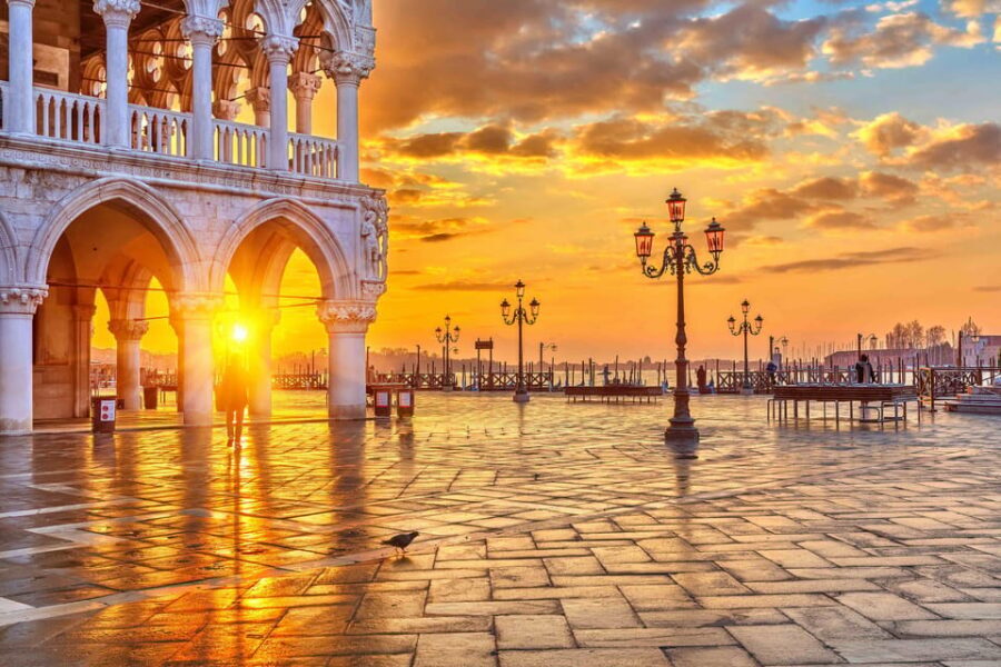 Venice City Walking Tour with an APP - Starting at Piazza San Marco: the smart way to orient yourself