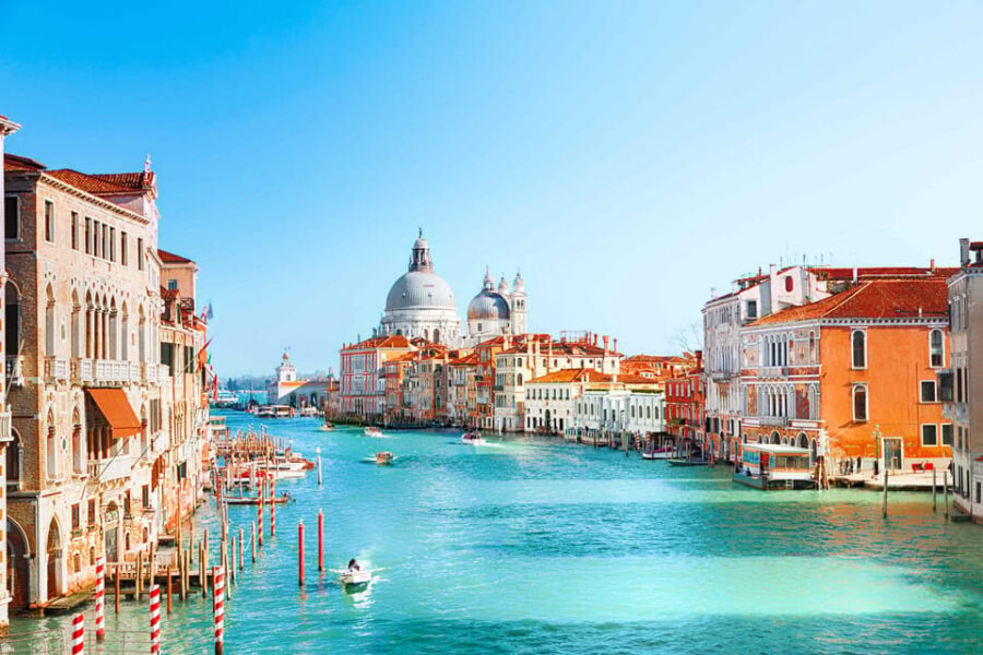 Venice City Walking Tour with an APP - Canalside photo stops: Grand Canal, Ponte Chiodo, and Ponte delle Guglie