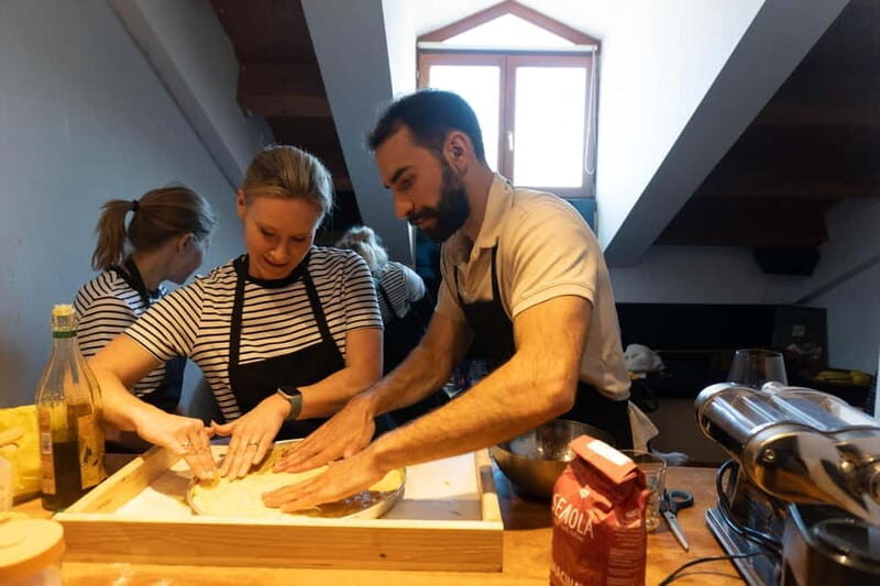 Venice: Cooking Class + Guitar Concert at Chef's Francesco - Meeting Francesco by WhatsApp: get oriented fast