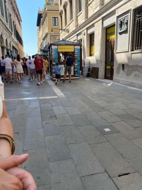Venice : Discover Venice On Hidden Gems Guided Walking Tour - The Mercerie stretch: your easy link between Rialto and San Marco