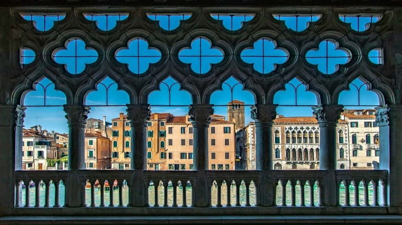 Venice: Doge Palace Guided Tour & Secret Itineraries Option - Doge’s Palace in 90 Minutes: A Fast, Focused Venice Hit