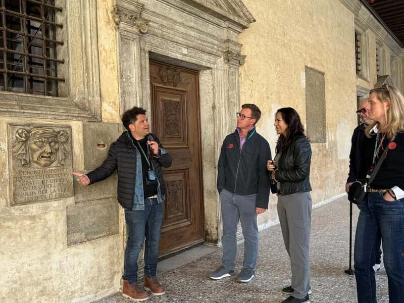 Venice: Doge Palace Guided Tour & Secret Itineraries Option - Bridge of Sighs: Where the Story Turns to Escape