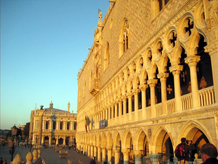 Venice: Doge's Palace and St. Mark's Basilica Guided Tour - Doge’s Palace: Gothic Politics and the Spaces Where Power Lived