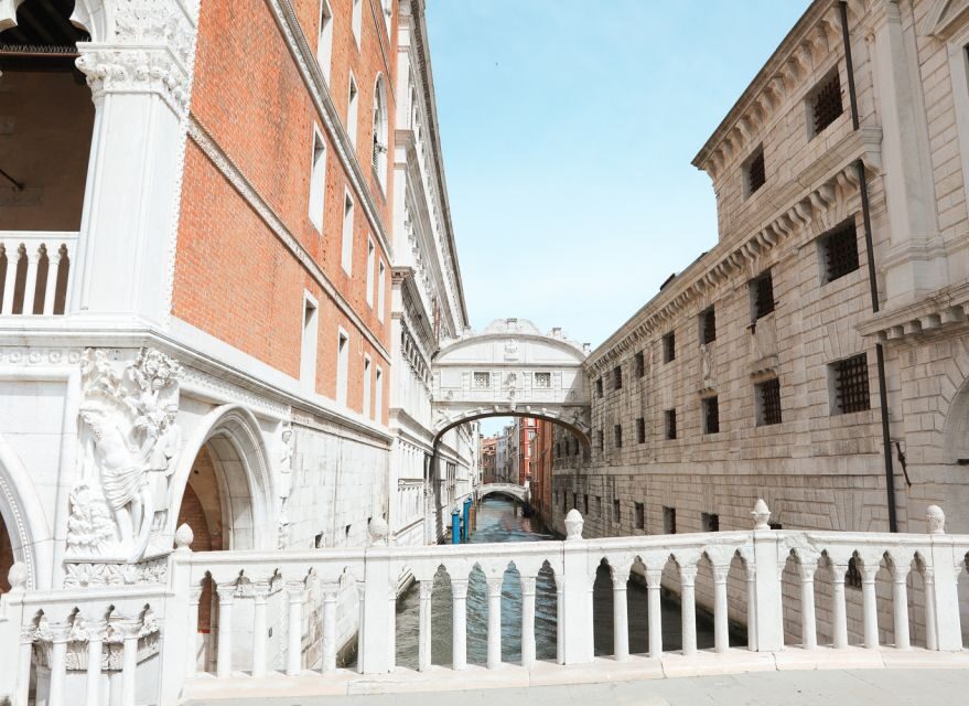 Venice: Doge's Palace and St. Mark's Basilica Tour - Crowds, pace, and what to do with your attention