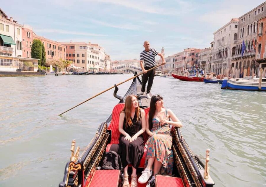 Venice: Doge's Palace and St Mark's Tour with Gondola Ride - Price and value: what you pay for (and what you don’t)