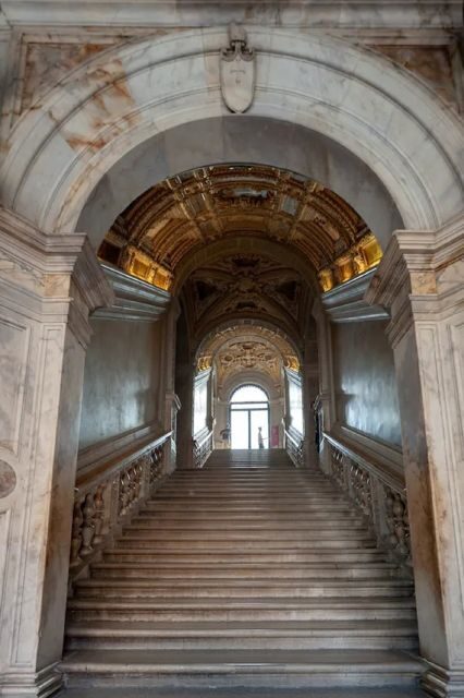 Venice: Doge's Palace & Bridge of Sighs Small Group Tour - Armory, Doge’s Apartments, and the “mouths of truth”