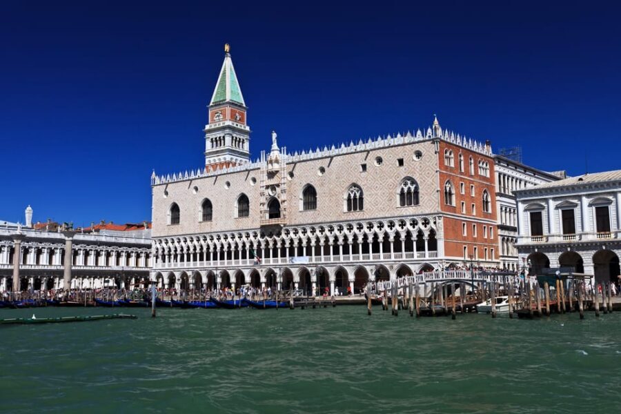 Venice: Doge's Palace Secret Itineraries Guided Tour - Where to meet at the Doge’s Palace (and why the location matters)