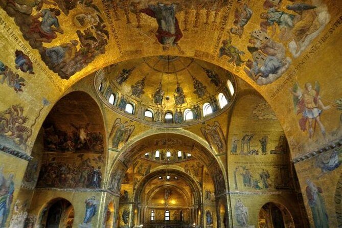 Venice Doge's Palace & St. Mark's Semi-Private Tour, Max 6 People - Entering Piazza San Marco like you mean it