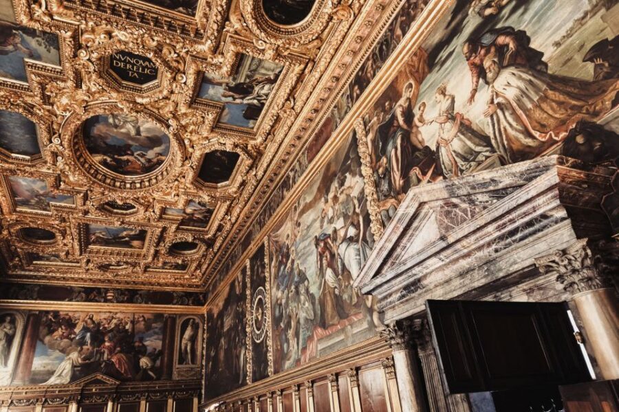 Venice: Doge's Palace & St Mark's Tour with Upgrade Option - St Mark’s Basilica without the crowd: mosaics, structure, and the “why” behind the treasures