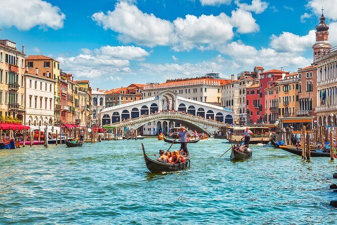 Venice: Enchanting City Walk & Majestic Gondola Glide! - The 3:00 pm start and meeting point: how to not lose time