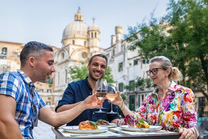 Venice Evening Food Tour: Bites, Drinks & Sit-Down Dinner - Why the Cannaregio evening food walk feels different