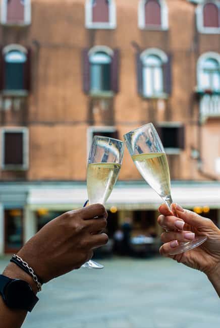 Venice: Food Tasting Tour with Cicchetti and Wine - Who should book this cicchetti and wine tour
