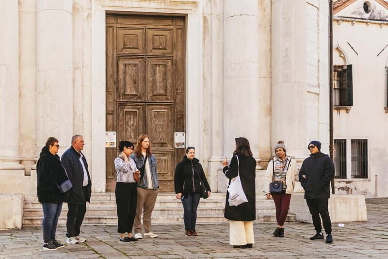 Venice: Food Tasting Tour with Cicchetti Dishes and Wine - Wine pairings and pace: how the 2.5 hours stay fun