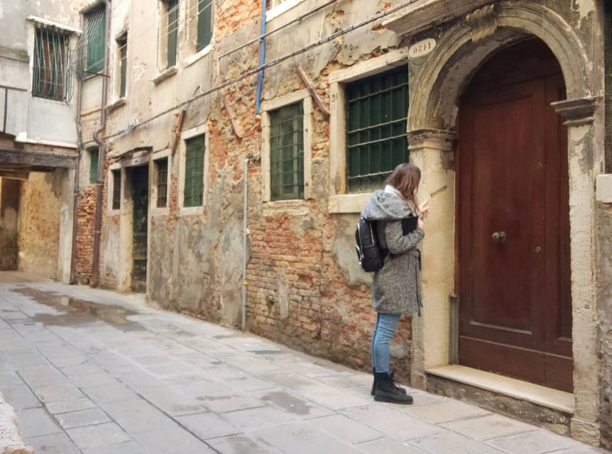 Venice: Ghetto Highlights and Cannaregio Walking Tour - Where the tour ends at Campo Santa Sofia (and how to continue)