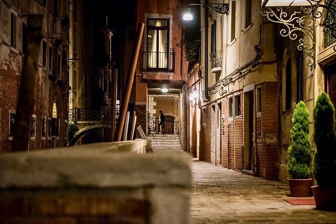 Venice Ghost & Legends Walking City Tour - Practical Tips That Make or Break Your Evening Walk