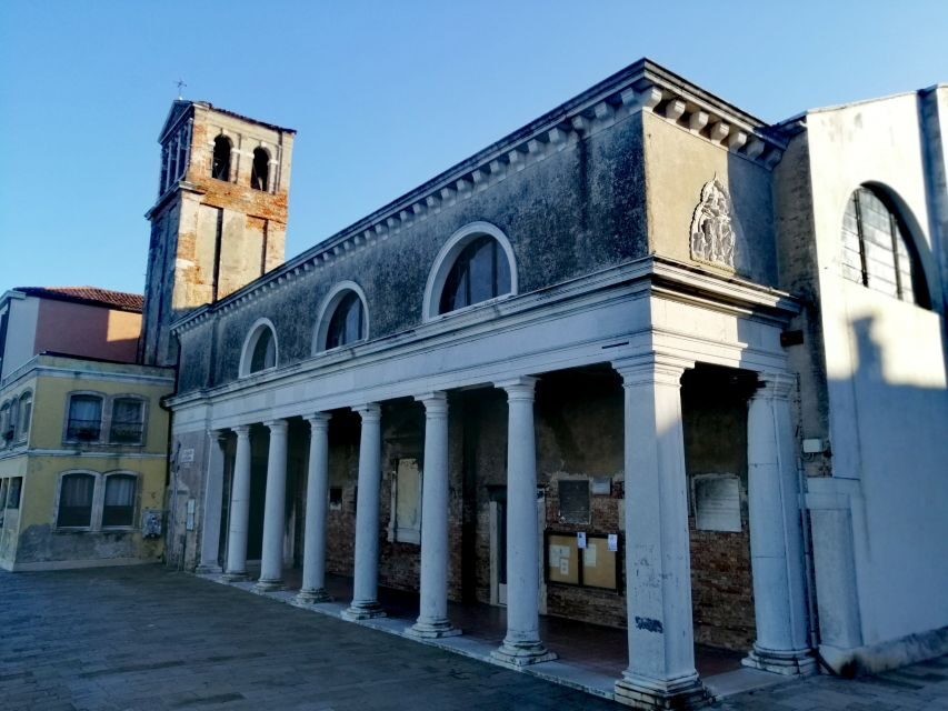 Venice: Giudecca Island Discover Walking Tour - Lagoon-side Giudecca: gardens, galleries, and calmer streets