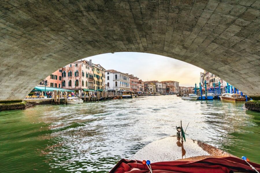 Venice: Grand Canal Boat Tour - Price and Value Versus Gondolas and Walking Tours