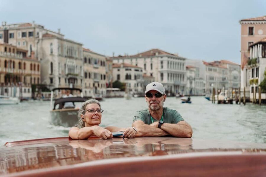 Venice: Grand Canal by Boat with Expert Guide - Small group energy: 8 people max is the sweet spot