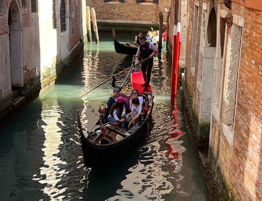 Venice: Grand Canal by Gondola with Live Commentary - Who this gondola tour fits best (and who should consider alternatives)