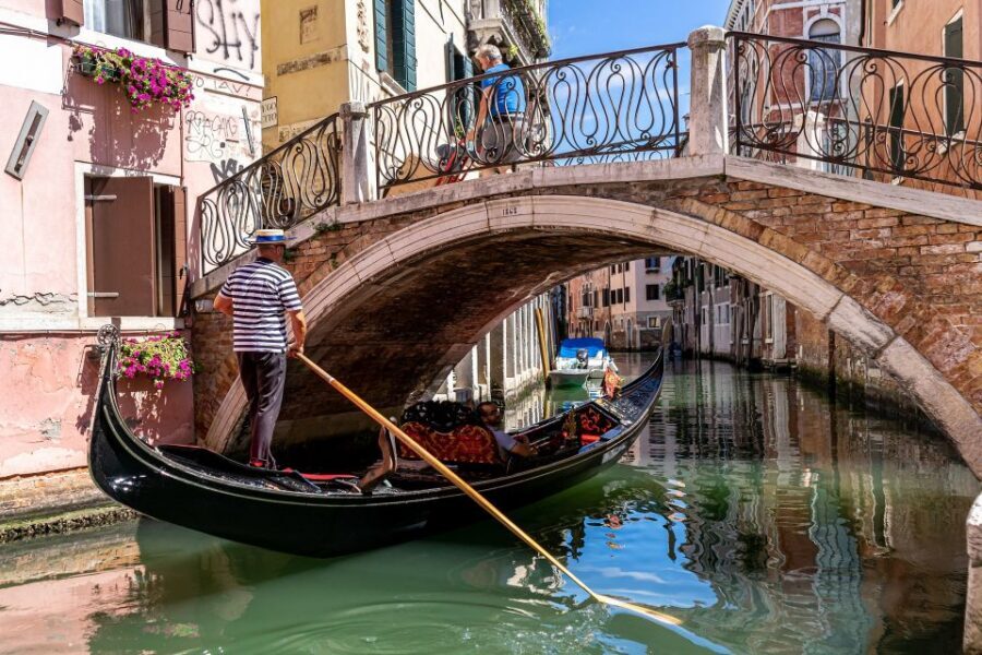 Venice: Grand Canal by Gondola with Live Commentary - Teatro La Fenice, Peggy Guggenheim, and the palaces along the Grand Canal